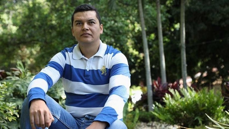 Docente de Ibagué ganó premio de literatura entregado por la Alcaldía Municipal Docente de Ibagué ganó premio de literatura entregado por la Alcaldía Municipal