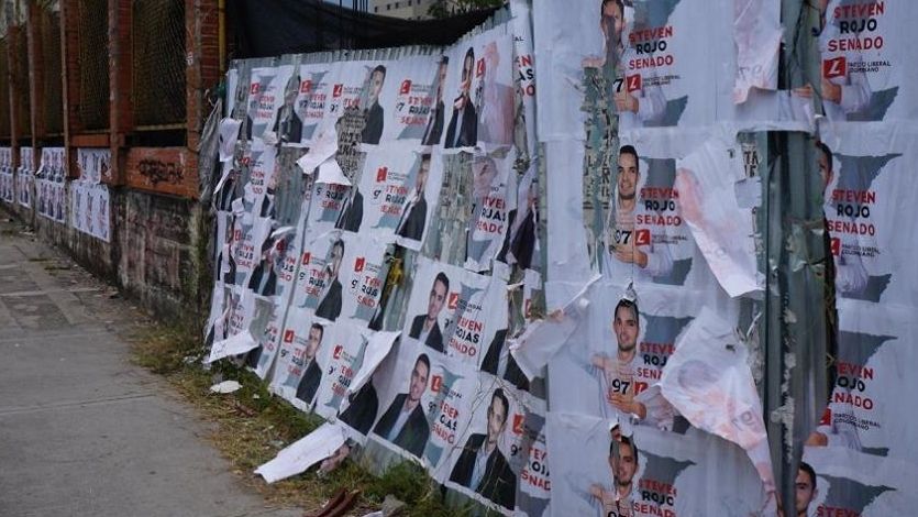 Retiran publicidad política en Ibagué por generar contaminación visual en espacios públicos Retiran publicidad política en Ibagué por generar contaminación visual en espacios públicos