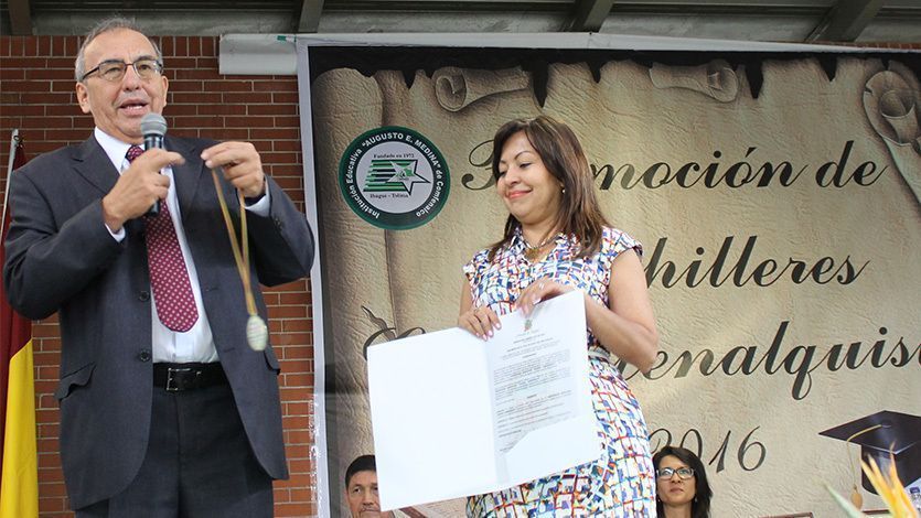 Concejo de Ibagué exaltó al Colegio Comfenalco por logros en Pruebas Saber 11 Concejo de Ibagué exaltó al Colegio Comfenalco por logros en Pruebas Saber 11