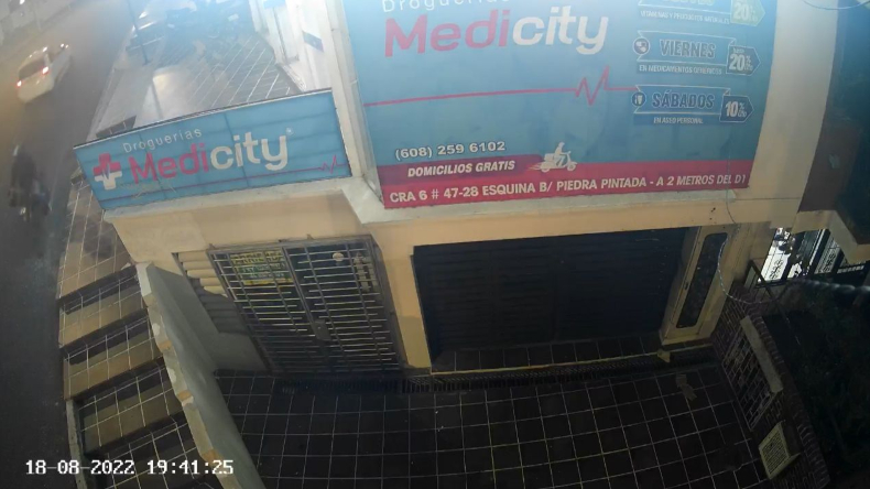 Con revólver en mano asaltaron reconocida droguería de Ibagué Con revólver en mano asaltaron reconocida droguería de Ibagué
