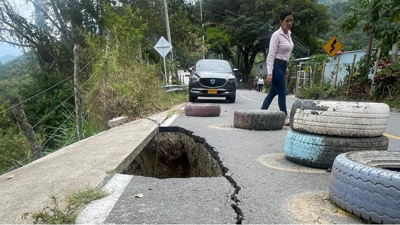 Ordenan a la Alcaldía de Ibagué señalizar la vía a San Bernardo Ordenan a la Alcaldía de Ibagué señalizar la vía a San Bernardo