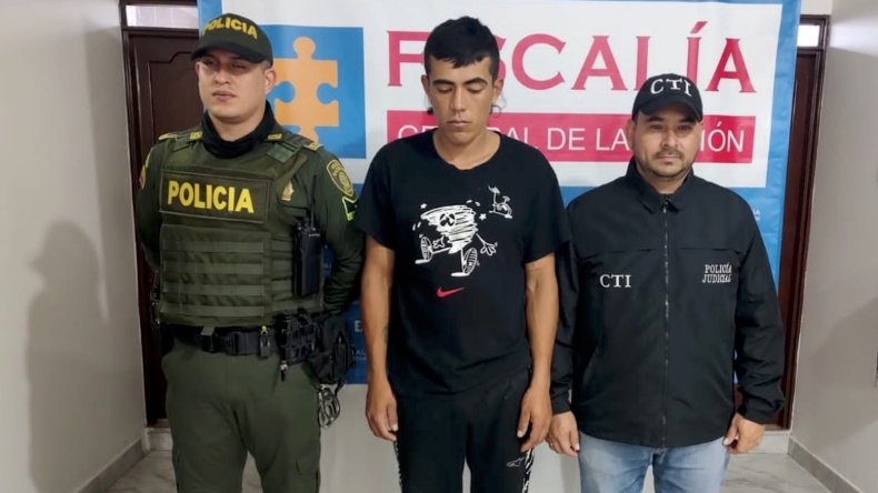 Envían a la cárcel a hombre que habría exigido a su pareja lanzarse de un puente en Fresno Envían a la cárcel a hombre que habría exigido a su pareja lanzarse de un puente en Fresno