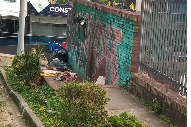 Sin recolección de basuras en importante sendero peatonal de Piedra Pintada Sin recolección de basuras en importante sendero peatonal de Piedra Pintada