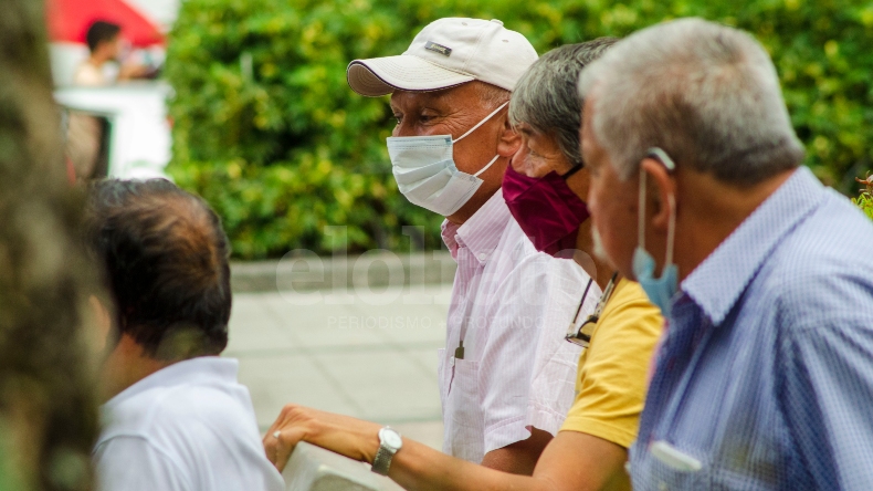 Desde este domingo se levanta la medida del uso del tapabocas en espacios cerrados en Ibagué Desde este domingo se levanta la medida del uso del tapabocas en espacios cerrados en Ibagué