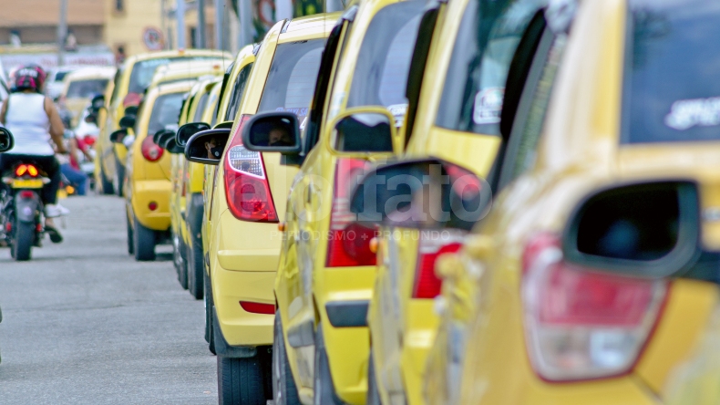 Las seis razones por las que la gente en Ibagué prefiere movilizarse en carros y motos particulares, y no en taxis Las seis razones por las que la gente en Ibagué prefiere movilizarse en carros y motos particulares, y no en taxis