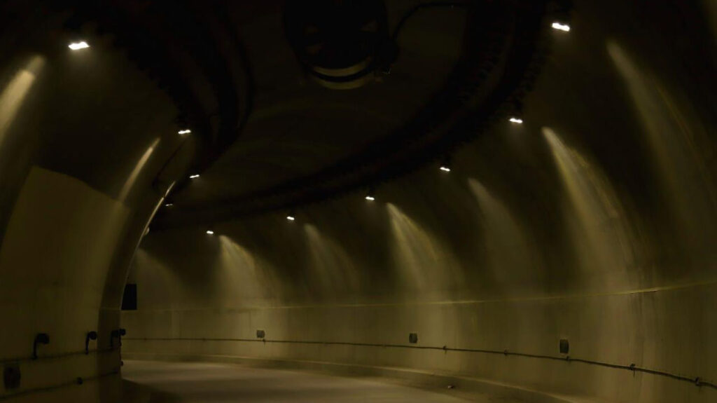 Concluyó la pavimentación del Túnel de La Línea y se entregará en mayo, dijo Duque Concluyó la pavimentación del Túnel de La Línea y se entregará en mayo, dijo Duque