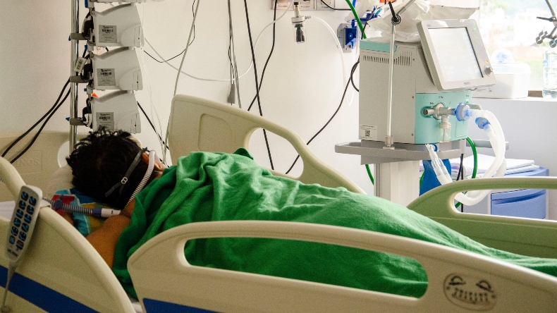Falta de vacunación de la población joven aumentó el tiempo de hospitalización en UCI: médico infectólogo Falta de vacunación de la población joven aumentó el tiempo de hospitalización en UCI: médico infectólogo