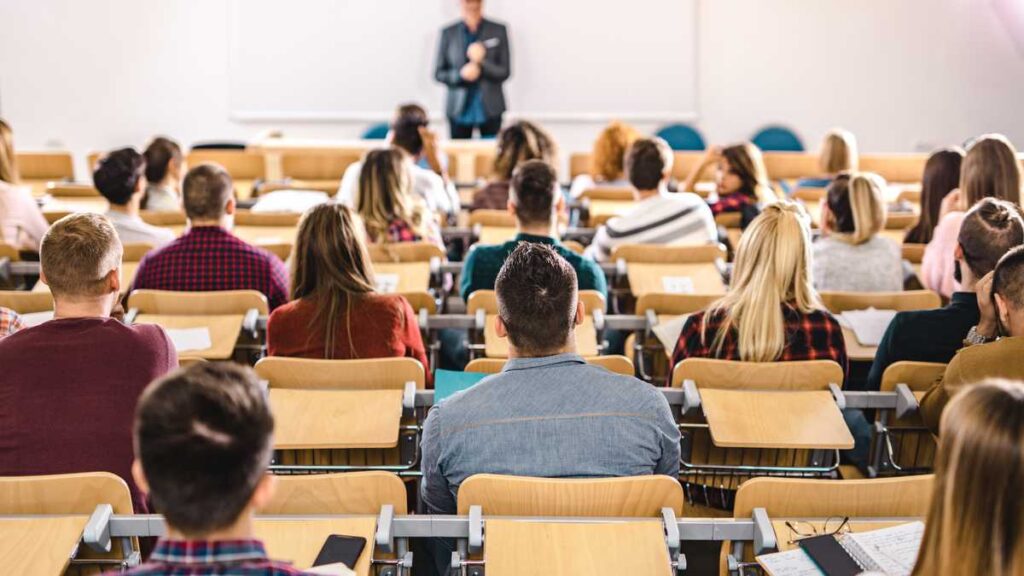 Becas para docentes universitarios que deseen estudiar doctorados Becas para docentes universitarios que deseen estudiar doctorados