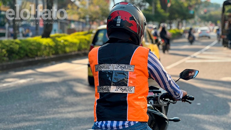 En Ibagué se vuelve a exigir uso de prendas reflectivas a motociclistas en la noche En Ibagué se vuelve a exigir uso de prendas reflectivas a motociclistas en la noche