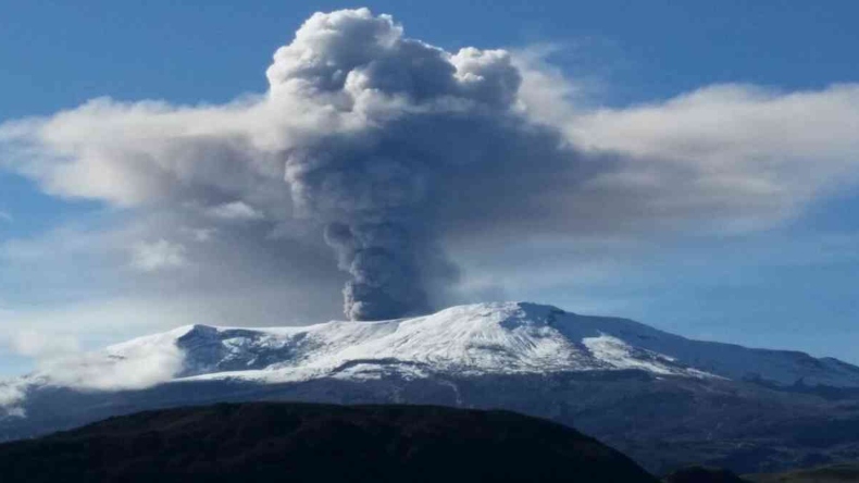 Continúa la alerta por actividad sísmica del Volcán Nevado del Ruiz Continúa la alerta por actividad sísmica del Volcán Nevado del Ruiz