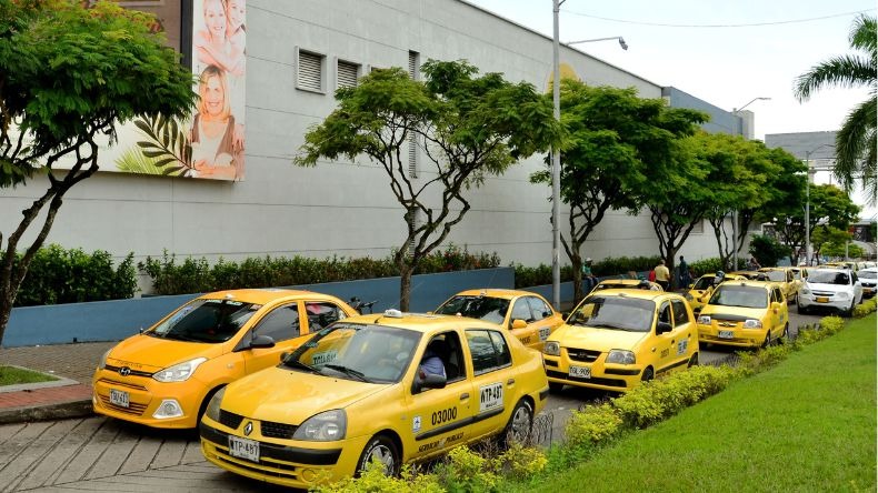 Desmienten bonos para taxis en el Día sin carro y sin moto