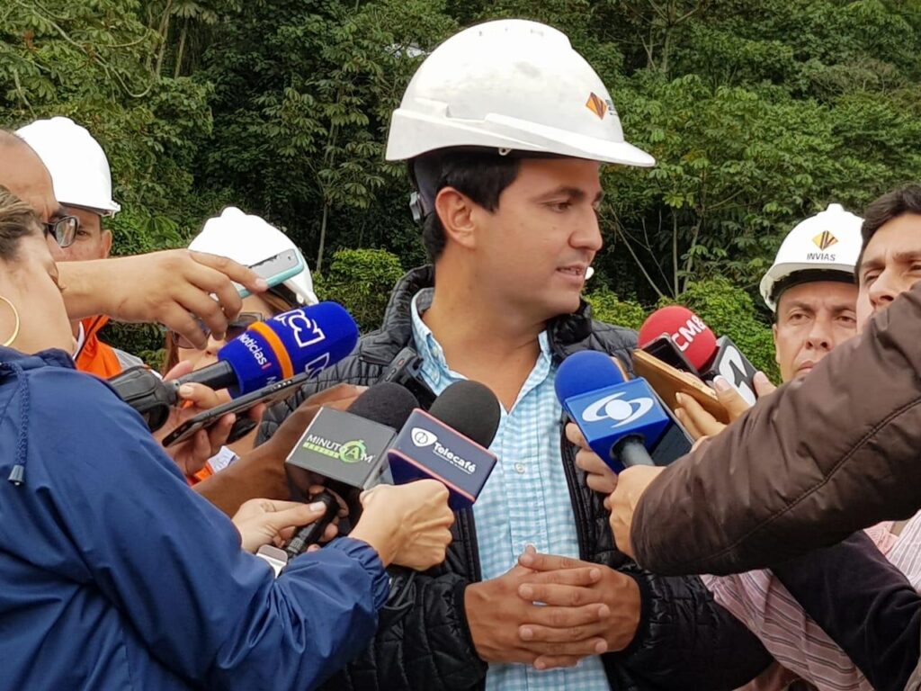 Director de Invías explicó las obras complementarias que se construirán en la vía Cajamarca – Calarcá Director de Invías explicó las obras complementarias que se construirán en la vía Cajamarca – Calarcá