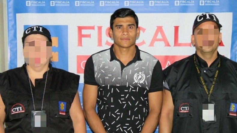 Enfermero fue enviado a la cárcel por abusar sexualmente a la hermana menor de su paciente Enfermero fue enviado a la cárcel por abusar sexualmente a la hermana menor de su paciente