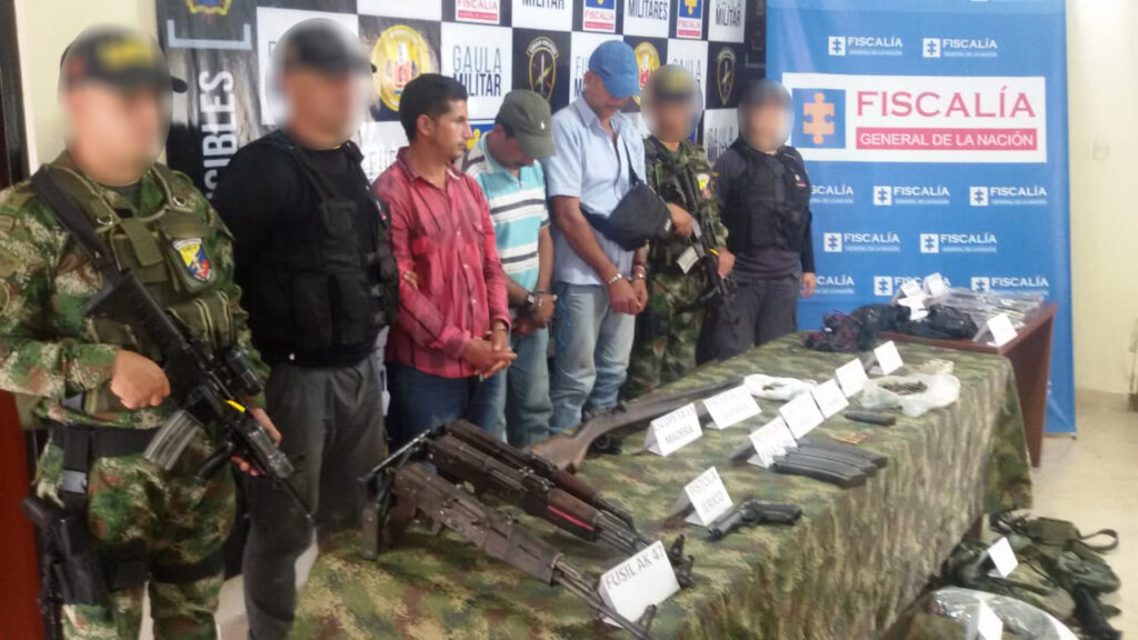 Presuntos disidentes de las Farc en Chaparral fueron enviados a la cárcel por más de 5 delitos Presuntos disidentes de las Farc en Chaparral fueron enviados a la cárcel por más de 5 delitos