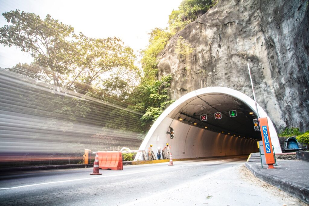 Túnel Guillermo León Valencia, en la vía Melgar – Bogotá, tendrá cierres nocturnos de siete horas Túnel Guillermo León Valencia, en la vía Melgar – Bogotá, tendrá cierres nocturnos de siete horas
