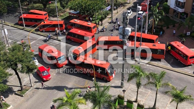 Propietarios de busetas harán cese de actividades porque el alcalde Hurtado incumplió los acuerdos Propietarios de busetas harán cese de actividades porque el alcalde Hurtado incumplió los acuerdos