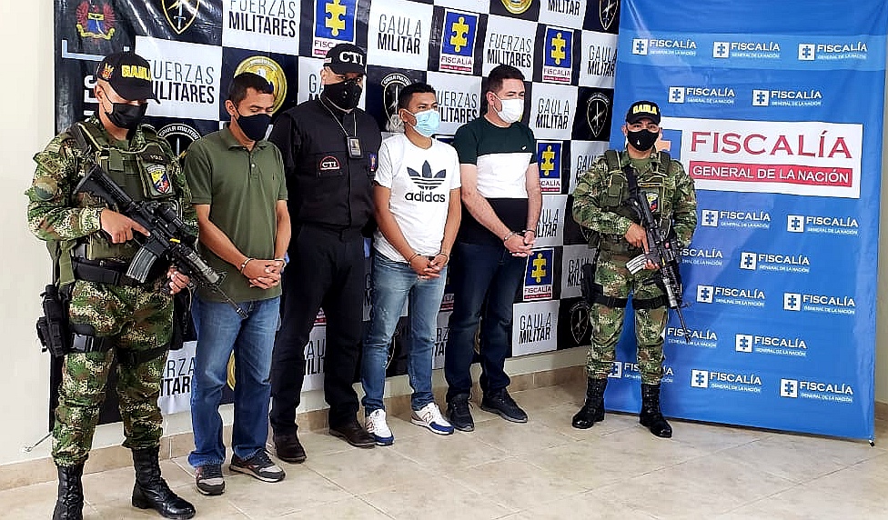 A la cárcel dos exfuncionarios y un miembro activo de la Policía señalados de secuestro extorsivo en Ibagué A la cárcel dos exfuncionarios y un miembro activo de la Policía señalados de secuestro extorsivo en Ibagué