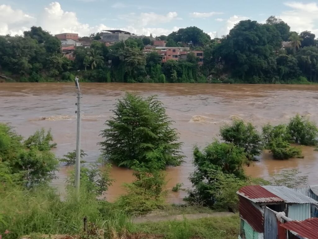 Autoridades alertan el aumento de nivel del río Magdalena en el Tolima Autoridades alertan el aumento de nivel del río Magdalena en el Tolima