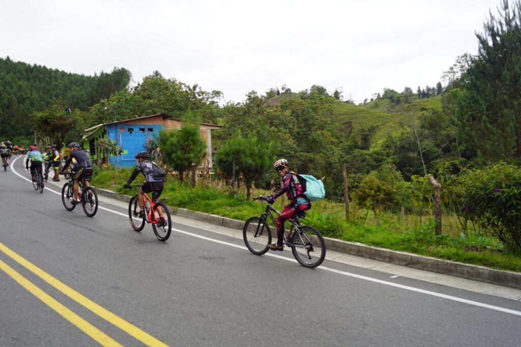 El turismo en bicicleta se toma a Mariquita, la capital frutera de Colombia