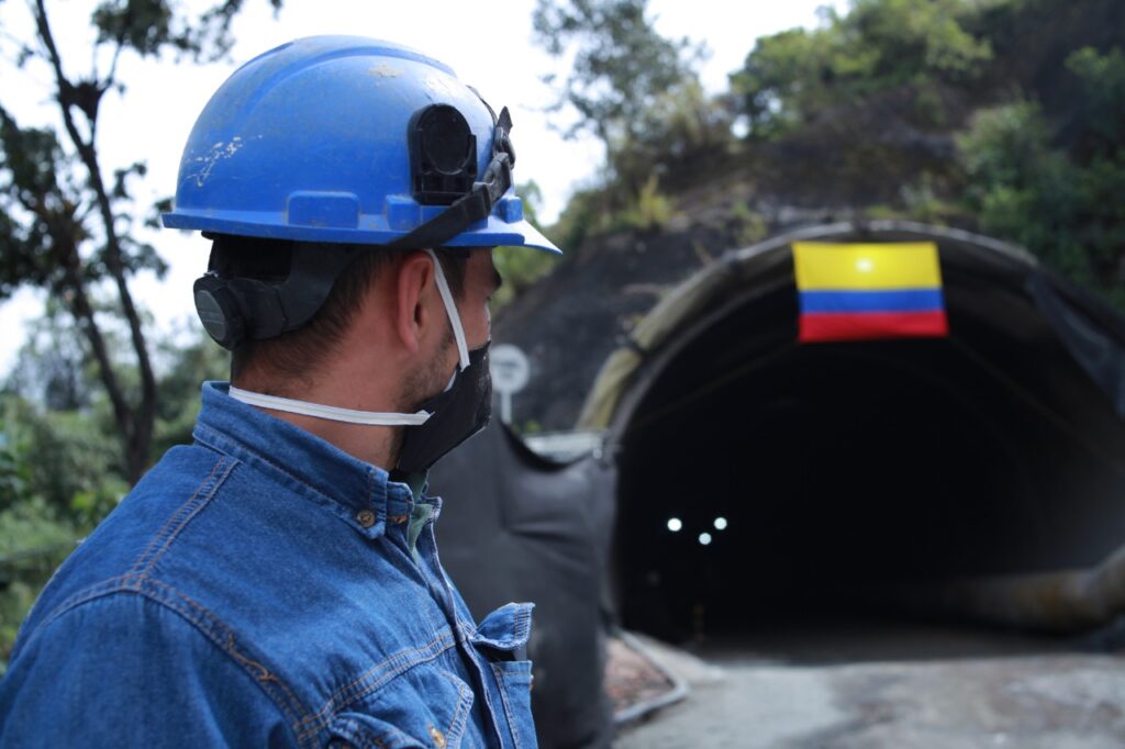 Finalizaron la excavación del último túnel del proyecto Cruce de la Coordillera Central Finalizaron la excavación del último túnel del proyecto Cruce de la Coordillera Central