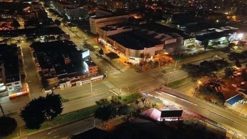 Gobierno Nacional recomienda toque de queda en el Tolima ante incremento de casos de COVID-19 y alta ocupación de UCI Gobierno Nacional recomienda toque de queda en el Tolima ante incremento de casos de COVID-19 y alta ocupación de UCI