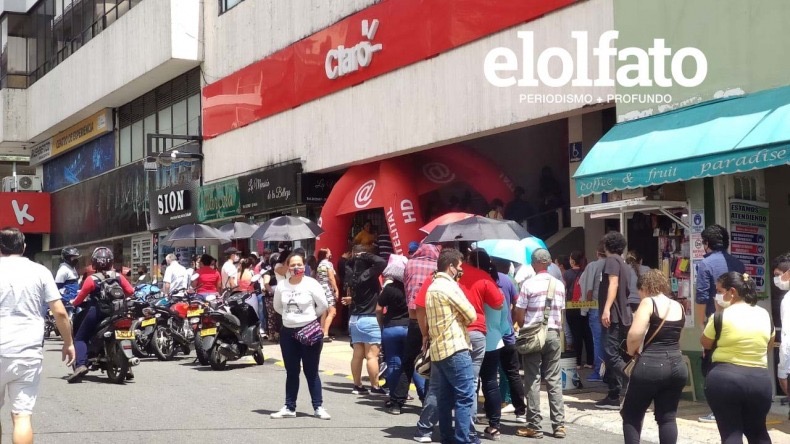 Superindustria sancionó a Claro y ETB por no atender quejas de los usuarios