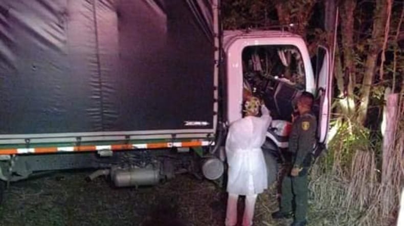 Asesinan a un conductor en la vía Guamo – Ortega Asesinan a un conductor en la vía Guamo – Ortega