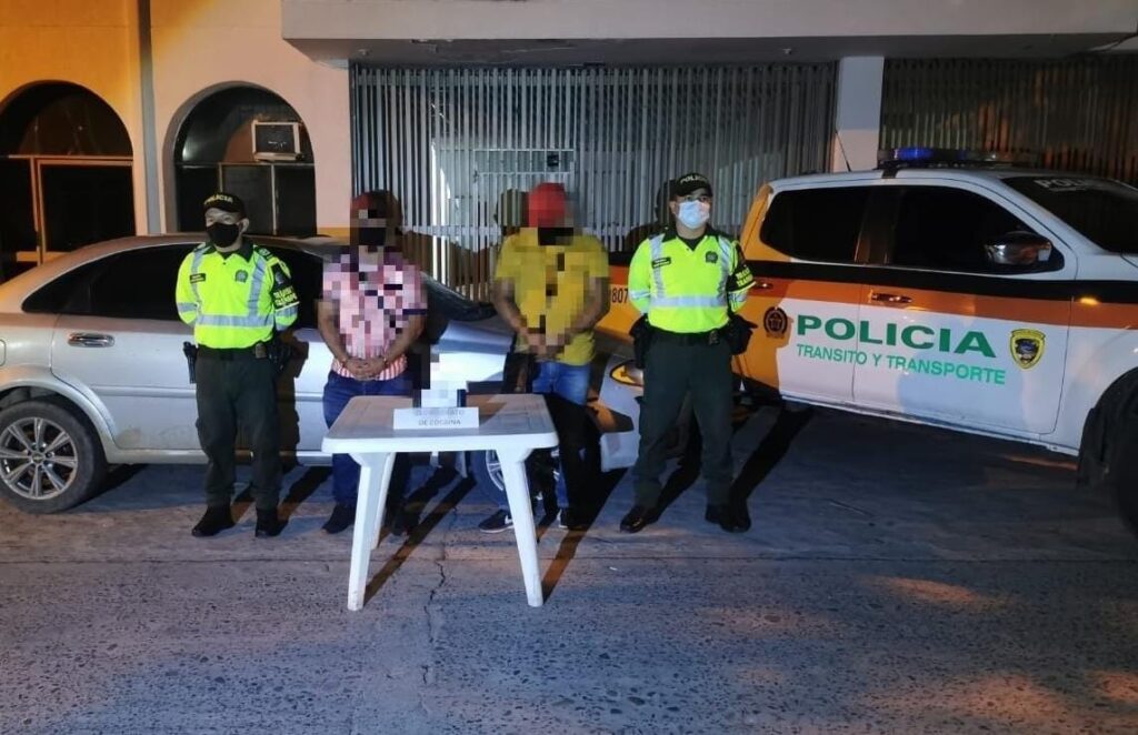 Capturan a dos hombres por transportar cocaína en un vehículo en Guamo Capturan a dos hombres por transportar cocaína en un vehículo en Guamo