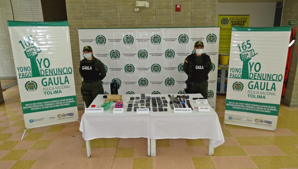 Policía incautó dos módems de internet WiFi y celulares en la cárcel de Ibagué Policía incautó dos módems de internet WiFi y celulares en la cárcel de Ibagué