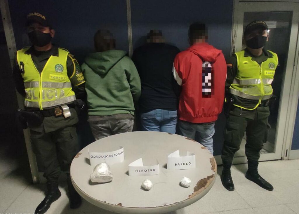 Una mujer, cuatro hombres y un adolescente capturados por traficar cocaína y bazuco en Ibagué