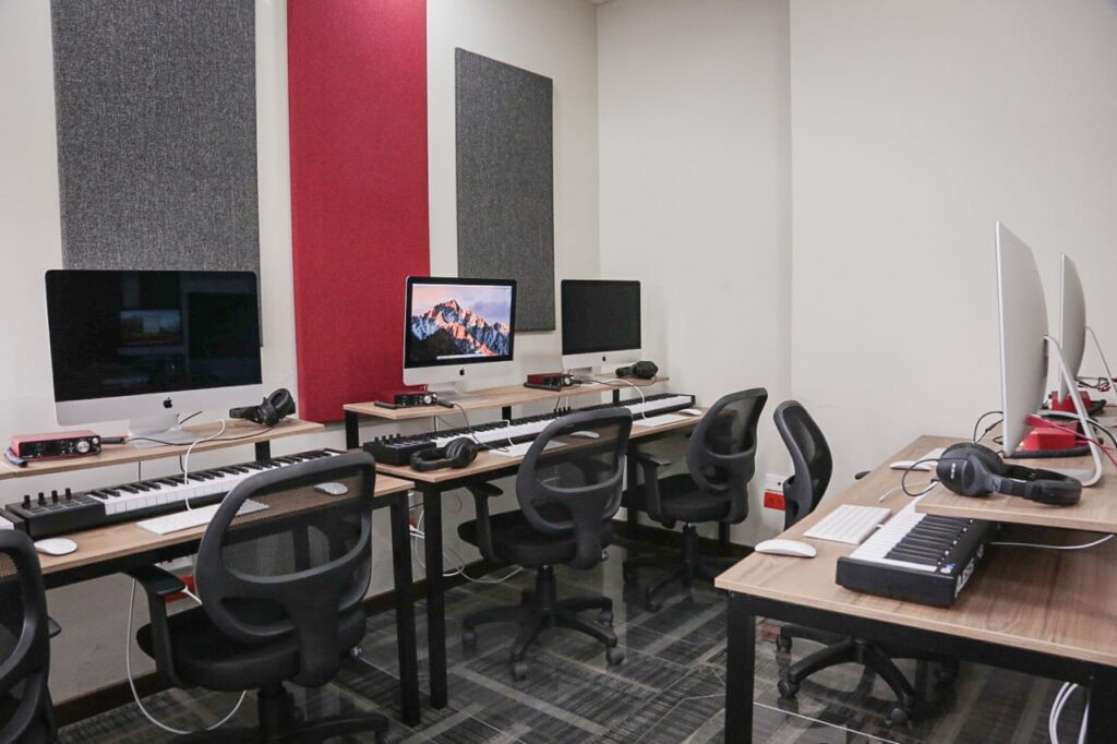 Entregaron dotación tecnológica para mejorar la oferta académica en el Conservatorio del Tolima Entregaron dotación tecnológica para mejorar la oferta académica en el Conservatorio del Tolima