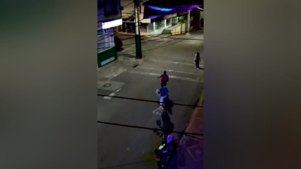 Dos hombres se pelearon con cuchillo en el centro de Ibagué Dos hombres se pelearon con cuchillo en el centro de Ibagué