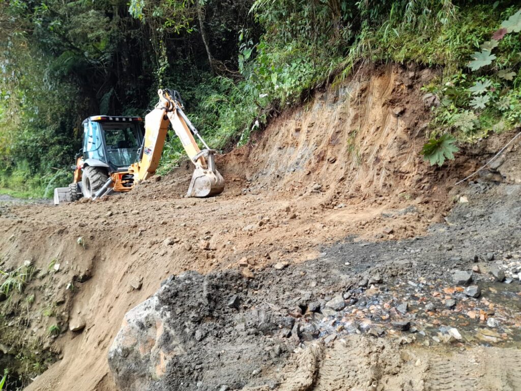 Fuertes lluvias provocaron emergencia en el corregimiento de San Bernardo Fuertes lluvias provocaron emergencia en el corregimiento de San Bernardo