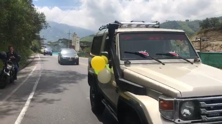 Transportadores y campesinos protestan por peaje que operará entre Coello y Cajamarca Transportadores y campesinos protestan por peaje que operará entre Coello y Cajamarca