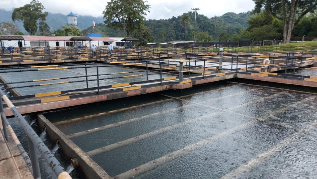 Ibal restablece captación de agua en la bocatoma Combeima