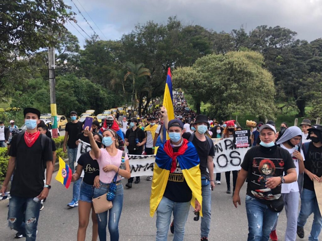 Estas son las cinco peticiones que realizan los jóvenes manifestantes de Ibagué Estas son las cinco peticiones que realizan los jóvenes manifestantes de Ibagué