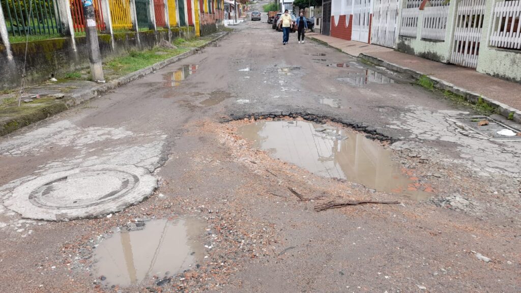 Juez ordena a la Alcaldía de Ibagué que pavimente vías internas del barrio El Limonar Juez ordena a la Alcaldía de Ibagué que pavimente vías internas del barrio El Limonar