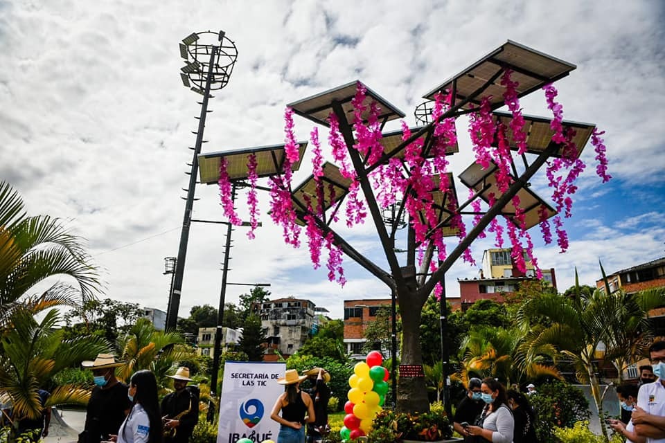 Inauguraron segundo árbol solar de energía renovable en Ibagué Inauguraron segundo árbol solar de energía renovable en Ibagué