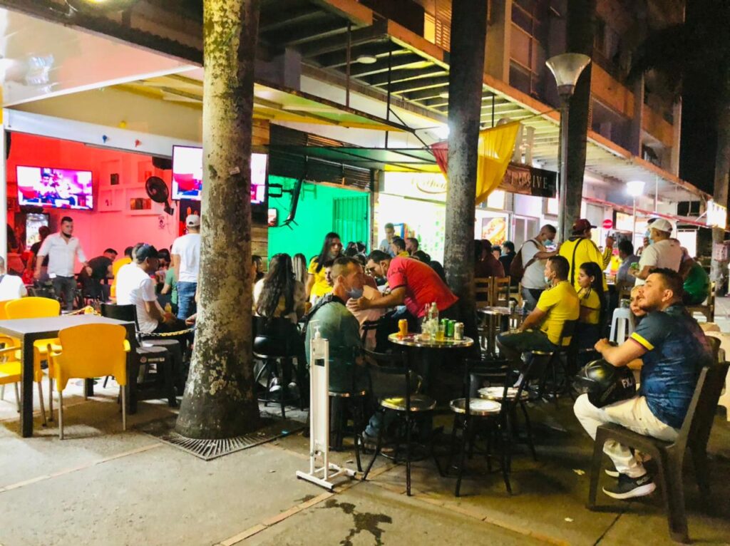 Cerraron de manera definitiva tres bares en Bosque Largo Cerraron de manera definitiva tres bares en Bosque Largo