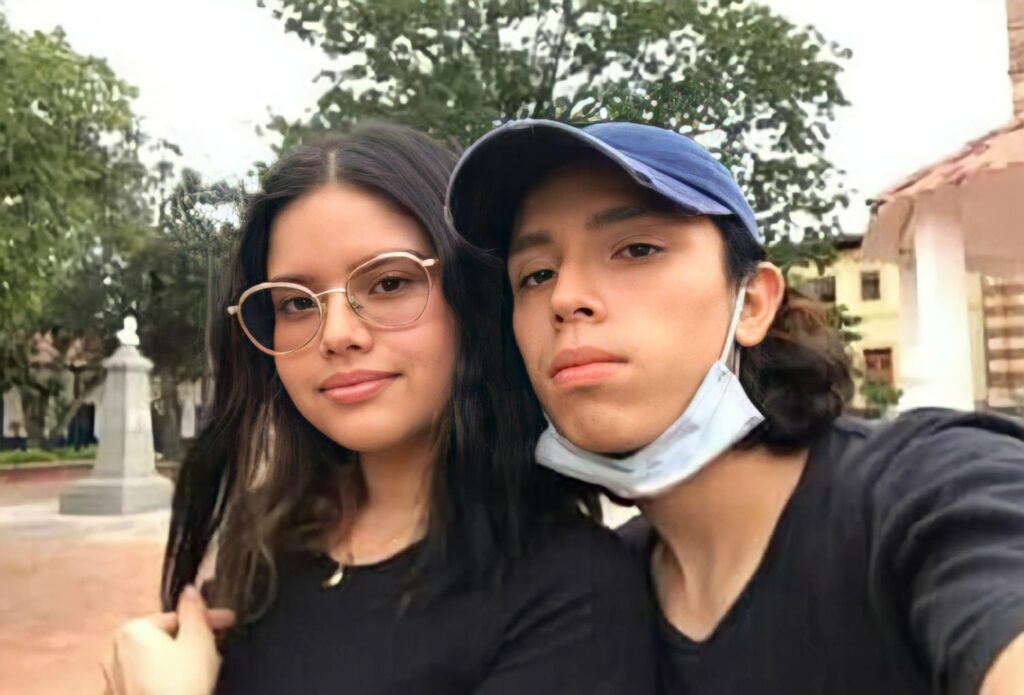 Desgarrador relato de la novia de Santiago Murillo: así ha sido su vida desde que lo asesinaron Desgarrador relato de la novia de Santiago Murillo: así ha sido su vida desde que lo asesinaron