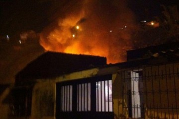 Autoridades investigan causas de incendio en vivienda rural de Chaparral que originó la muerte de un niño