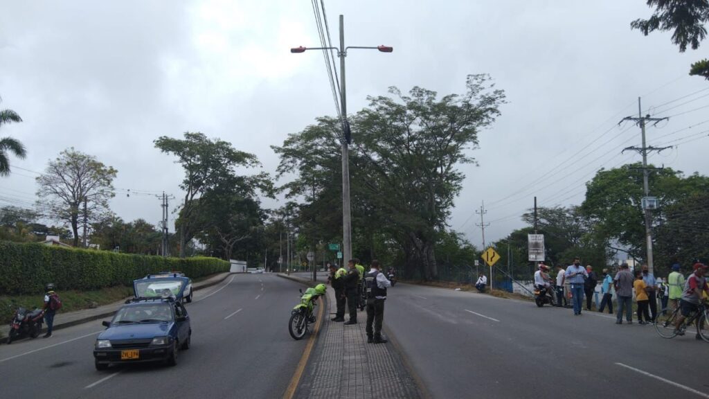 Habilitado el paso vehicular en el sector de Picaleñita de Ibagué Habilitado el paso vehicular en el sector de Picaleñita de Ibagué