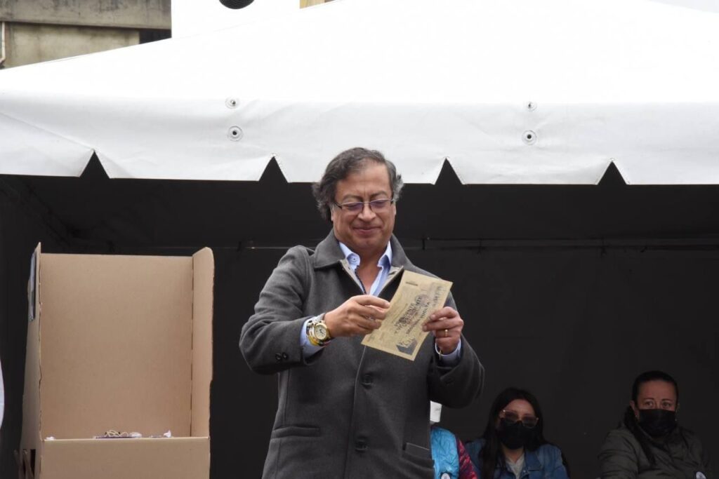 La tercera fue la vencida: Gustavo Petro es elegido Presidente de la República La tercera fue la vencida: Gustavo Petro es elegido Presidente de la República