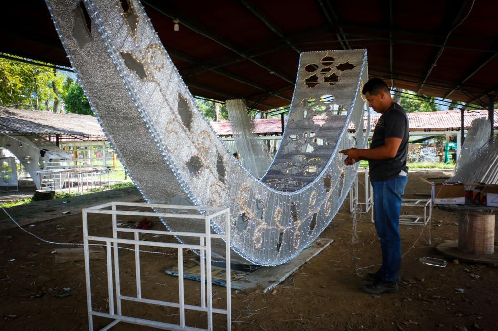 Alumbrado navideño en Ibagué será bajo la temática de Ciudad Musical, Navidad Anglo y Parque Jurásico