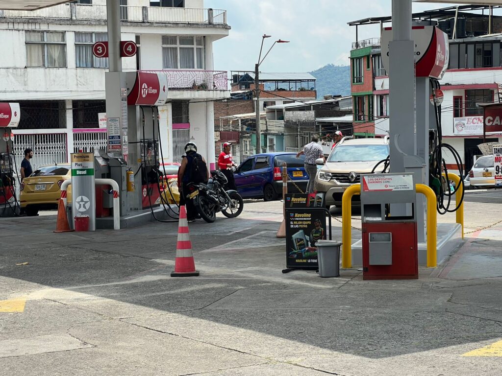 Precio del galón de gasolina en Ibagué ya superó los $11.000 Precio del galón de gasolina en Ibagué ya superó los $11.000