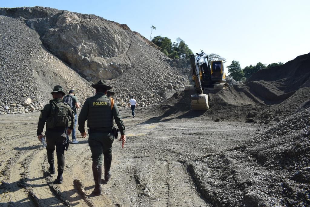 Por explotación ilegal de arena, autoridades cerraron una ladrillera en Ibagué Por explotación ilegal de arena, autoridades cerraron una ladrillera en Ibagué