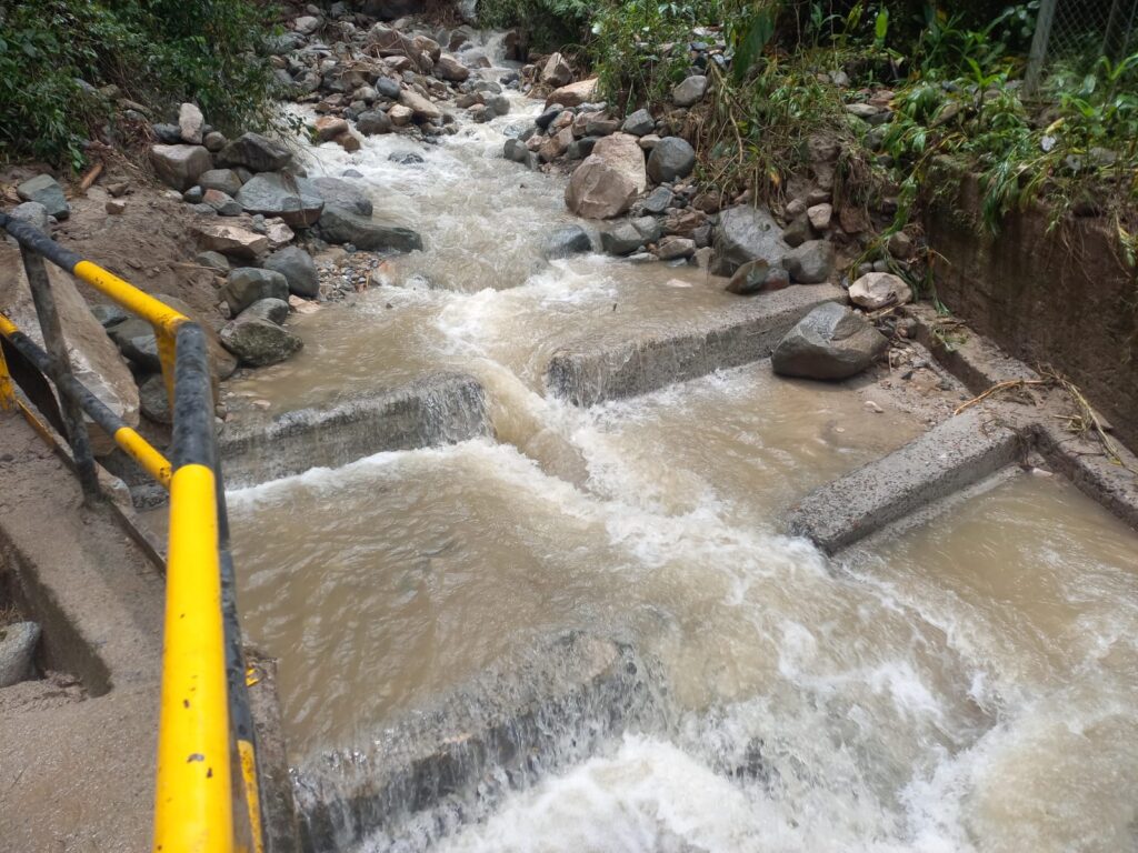 Barrios de El Salado podrían presentar intermitencias en el servicio de agua este viernes Barrios de El Salado podrían presentar intermitencias en el servicio de agua este viernes