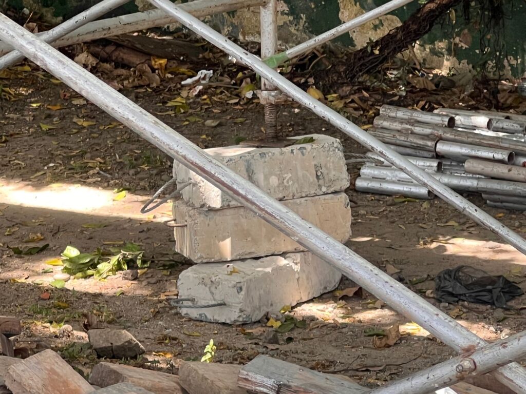 Trabajos mal hechos en los palcos de Ibagué podrían hacer que las estructuras colapsen Trabajos mal hechos en los palcos de Ibagué podrían hacer que las estructuras colapsen