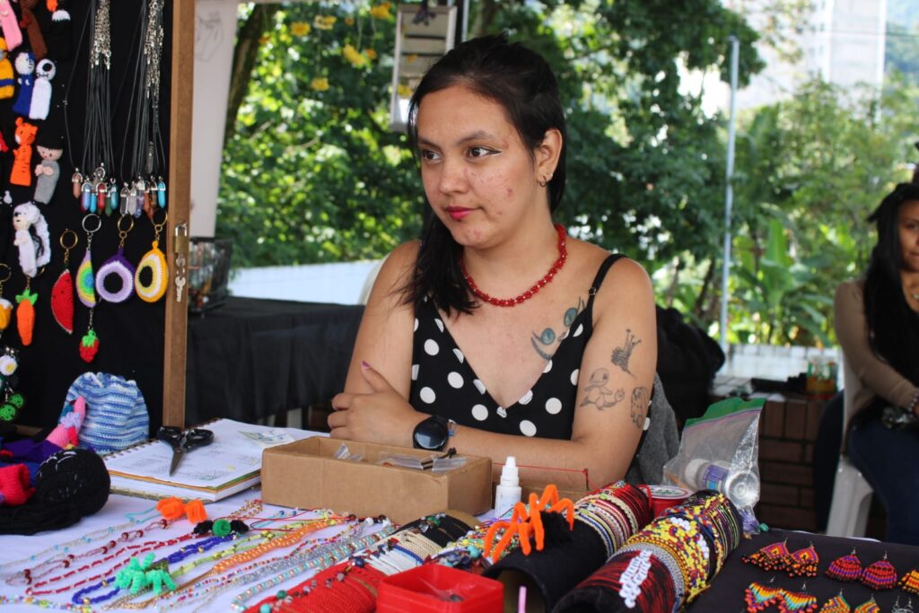 El colectivo de mujeres artesanas que se reúne para luchar contra el desempleo El colectivo de mujeres artesanas que se reúne para luchar contra el desempleo