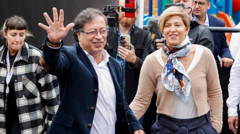Más de $1.000 millones cuestan los asesores de imagen de la Primera Dama